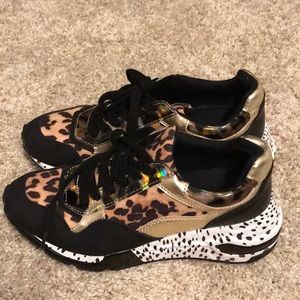 Steve Madden Animal Print / Black Edition